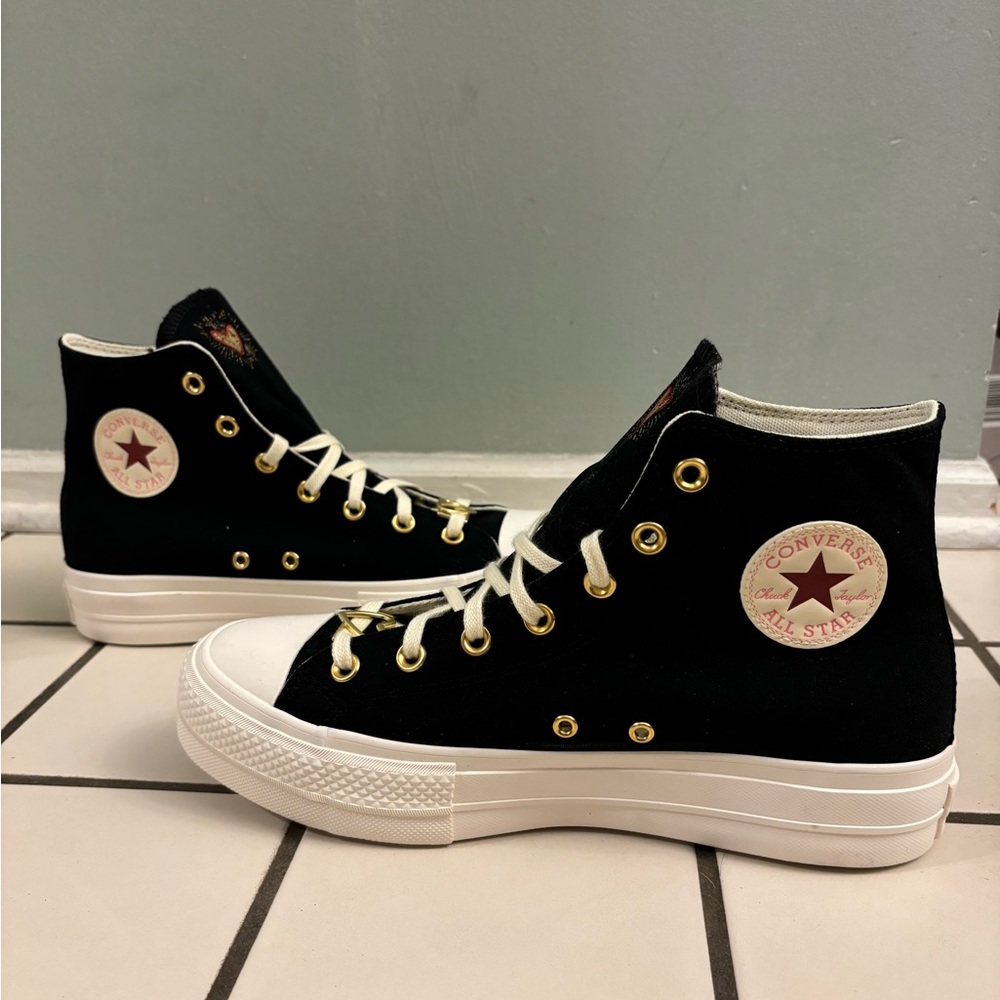 Converse Chuck Taylor All Star Lift Platform Hearts